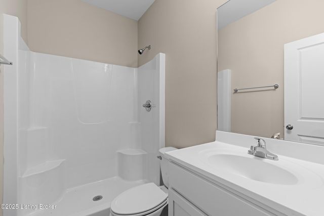 3200 Maldon Ct, Louisville, KY 40216