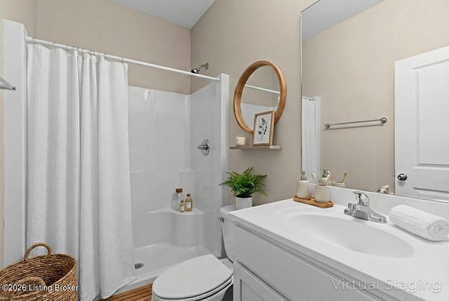 3200 Maldon Ct, Louisville, KY 40216