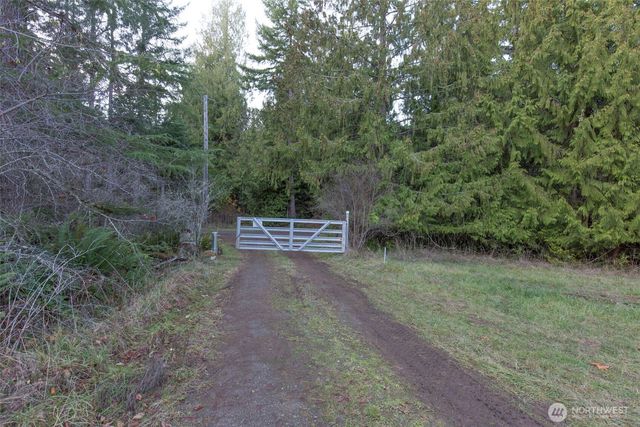 265 Colville Road, Port Angeles, WA 98362