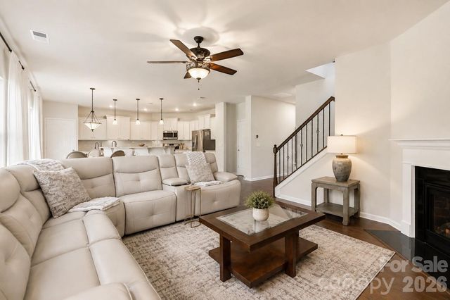 2018 Killian Creek Drive, Denver, NC 28037