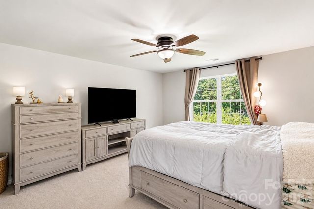 2018 Killian Creek Drive, Denver, NC 28037