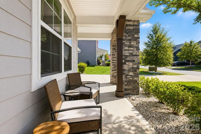 2018 Killian Creek Drive, Denver, NC 28037
