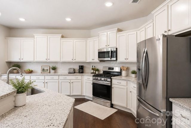 2018 Killian Creek Drive, Denver, NC 28037