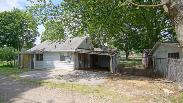 113 W 5th Street, Buchanan, MI 49107