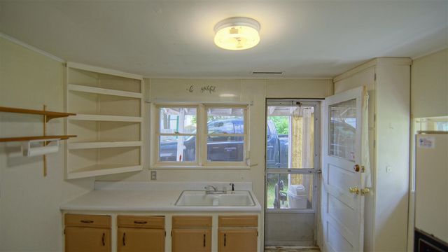113 W 5th Street, Buchanan, MI 49107