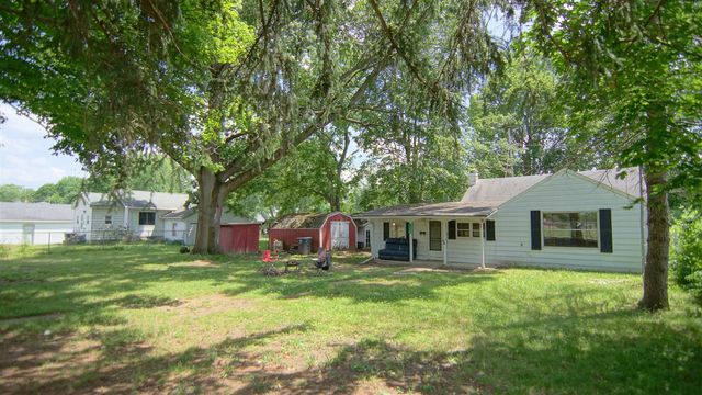 113 W 5th Street, Buchanan, MI 49107
