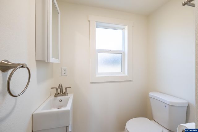 4641 SW Coast Av, Lincoln City, OR 97367