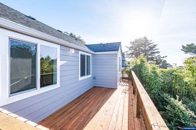 4641 SW Coast Av, Lincoln City, OR 97367