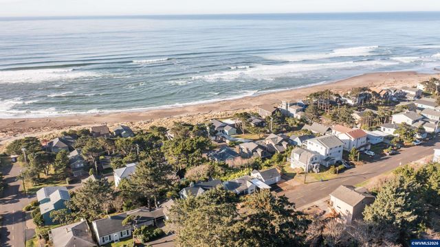 4641 SW Coast Av, Lincoln City, OR 97367