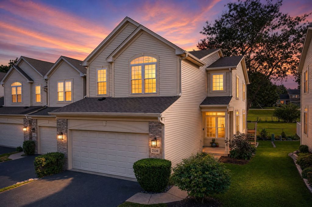 2139 Ashley Court 2139, Downers Grove, IL 60515 — exterior