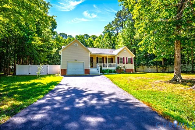 5841 Tuskwillow Dr, North Chesterfield, VA 23832
