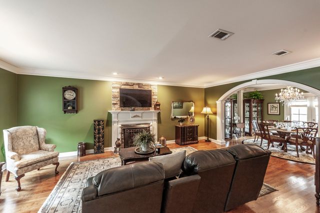 104 Carriage Way, Hendersonville, TN 37075