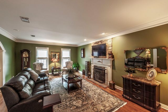 104 Carriage Way, Hendersonville, TN 37075