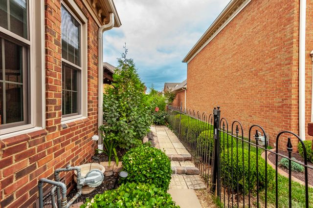 104 Carriage Way, Hendersonville, TN 37075