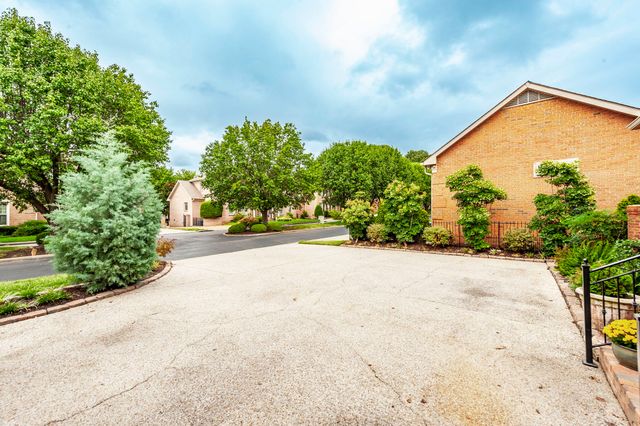 104 Carriage Way, Hendersonville, TN 37075