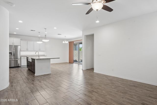 10445 E TESLA Avenue, Mesa, AZ 85212