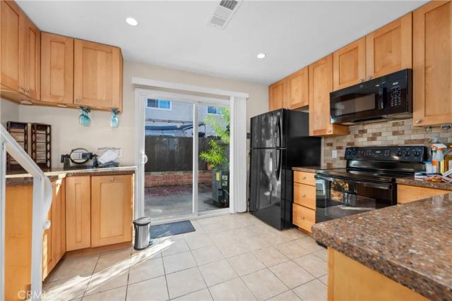 10185 Peaceful Court, Santee, CA 92071