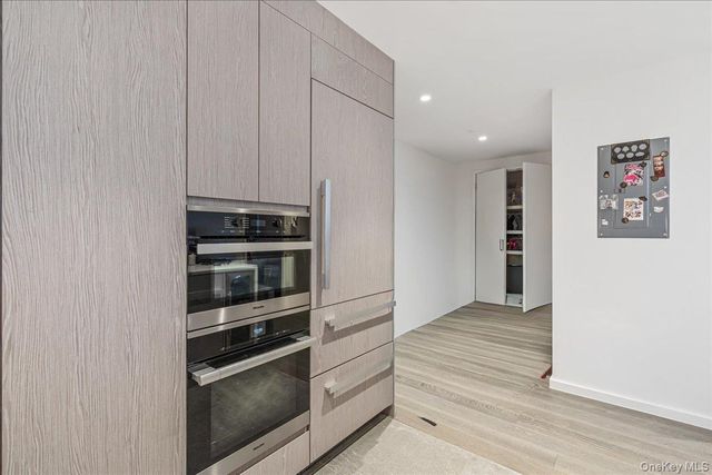 133-36 37th Avenue 5E, Flushing, NY 11354