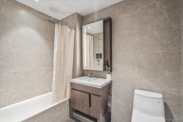 133-36 37th Avenue 5E, Flushing, NY 11354