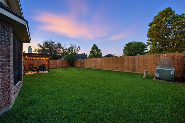 6714 Village Bridge Drive, Humble, TX 77346