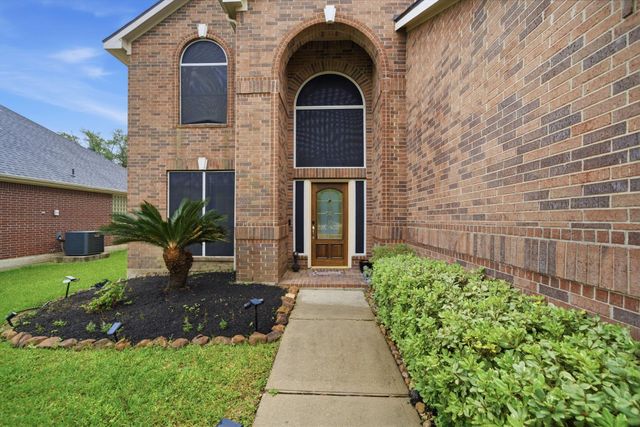 6714 Village Bridge Drive, Humble, TX 77346