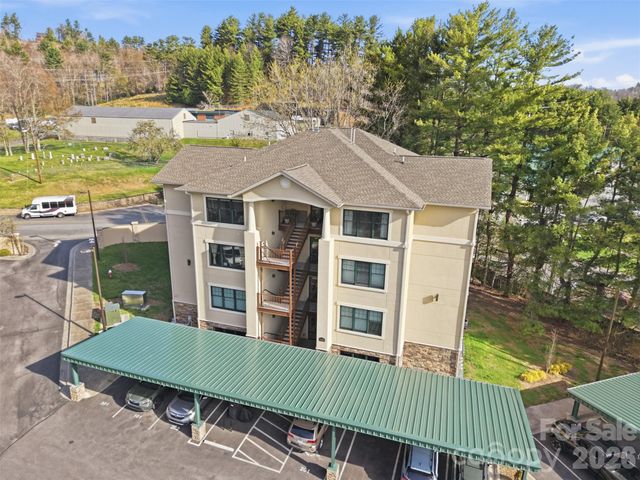 155 Gateway Drive 102, Boone, NC 28607