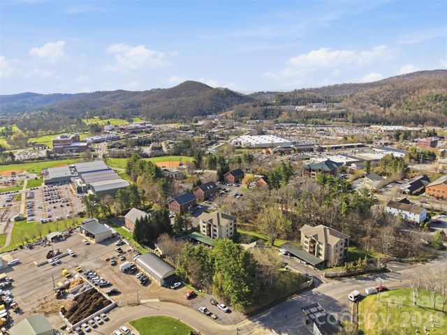 155 Gateway Drive 102, Boone, NC 28607
