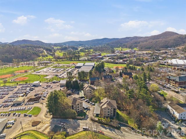 155 Gateway Drive 102, Boone, NC 28607