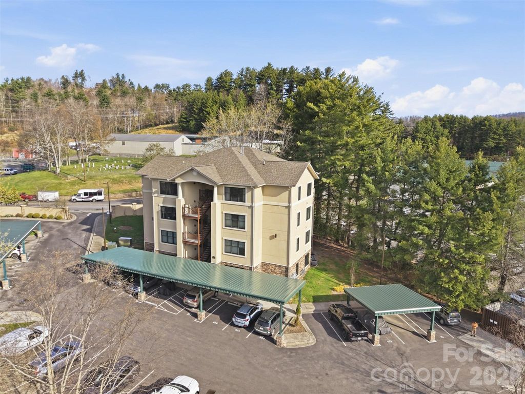 155 Gateway Drive 102, Boone, NC 28607