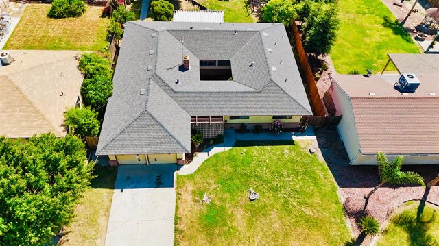414 S 4th Street, Kerman, CA 93630