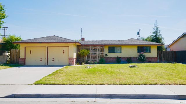 414 S 4th Street, Kerman, CA 93630