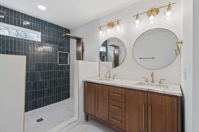 2402 Buchanan St, Nashville, TN 37208