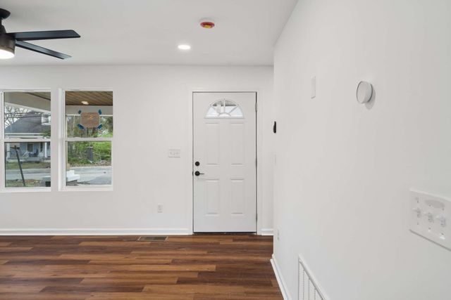 2402 Buchanan St, Nashville, TN 37208