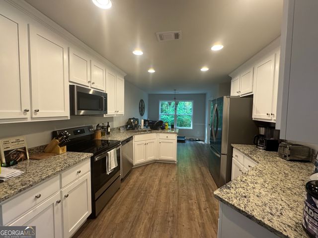 892 Belmont Park Drive, Commerce, GA 30529