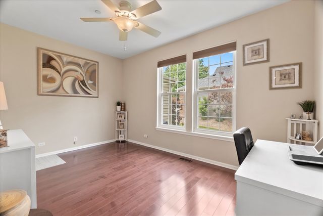 1225 Mallard Lane, Hoffman Estates, IL 60192