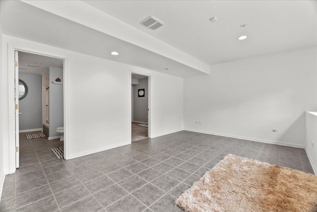 1225 Mallard Lane, Hoffman Estates, IL 60192