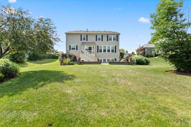 1225 Mallard Lane, Hoffman Estates, IL 60192