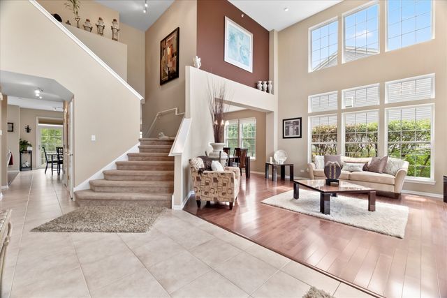 1225 Mallard Lane, Hoffman Estates, IL 60192