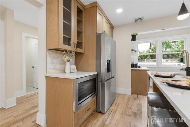 91 Lawrence Avenue, Highland Park, NJ 08904