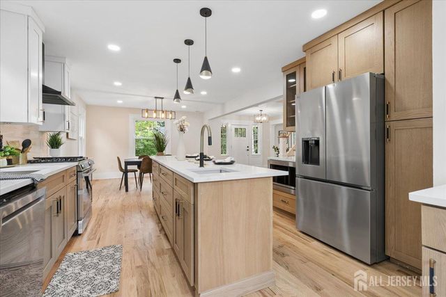 91 Lawrence Avenue, Highland Park, NJ 08904