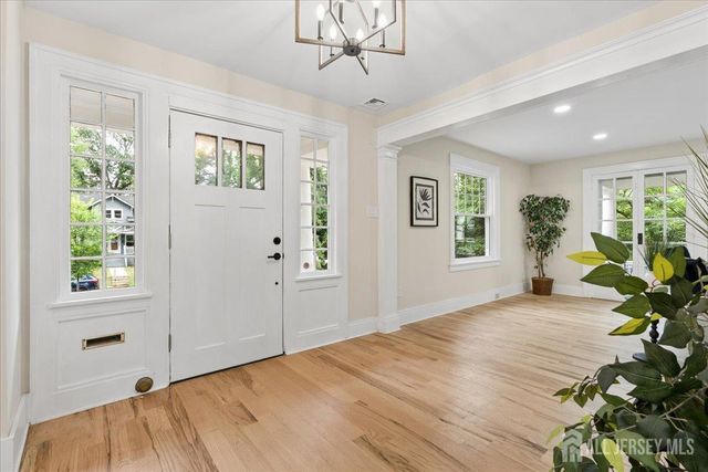 91 Lawrence Avenue, Highland Park, NJ 08904