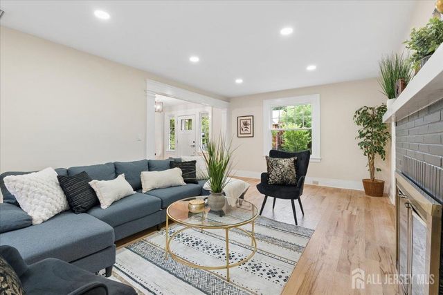 91 Lawrence Avenue, Highland Park, NJ 08904
