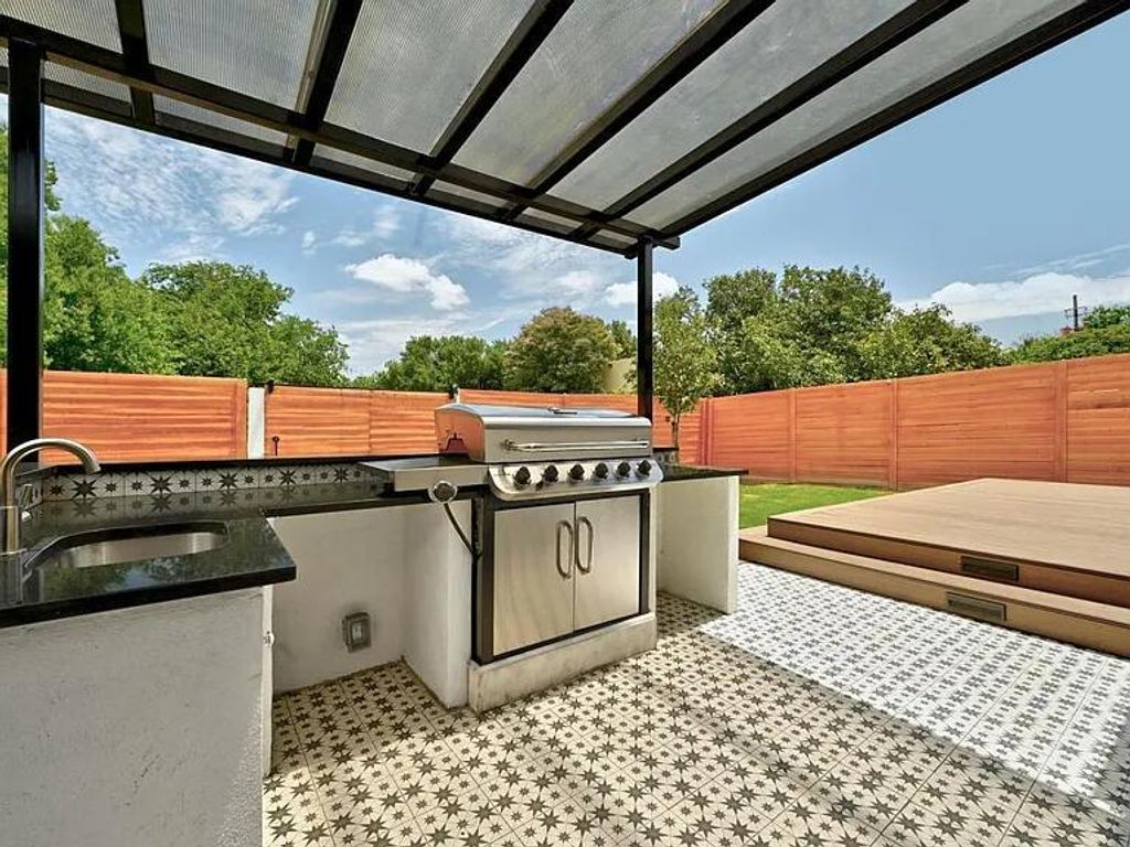 3600 Alexandria DR, Austin, TX 78749