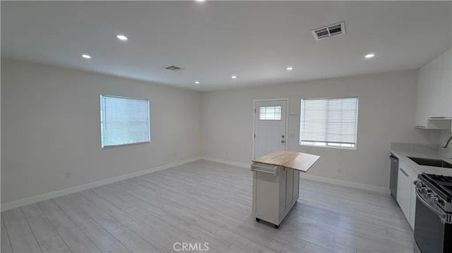 20210 Hartland Street, Winnetka, CA 91306