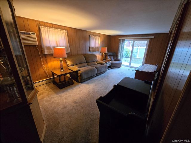 715 McCall Avenue, West Islip, NY 11795