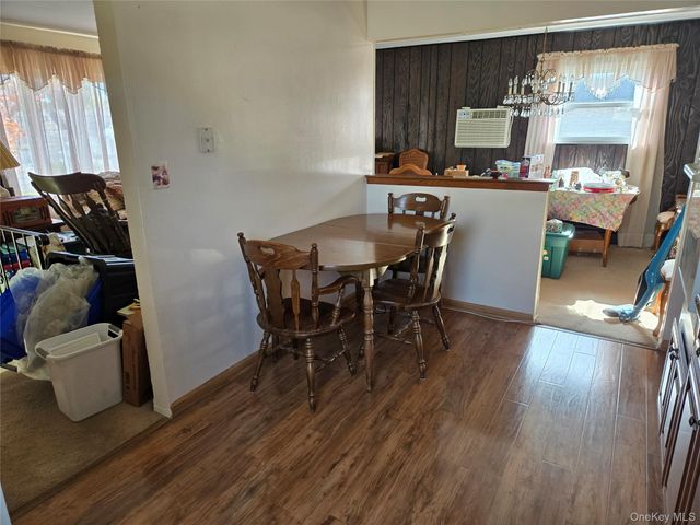 715 McCall Avenue, West Islip, NY 11795