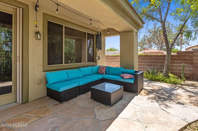 7831 E Solace Place, Tucson, AZ 85750