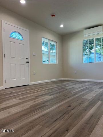 8209 Grenoble Street, Sunland (los Angeles), CA 91040