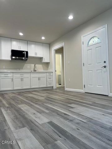 8209 Grenoble Street, Sunland (los Angeles), CA 91040