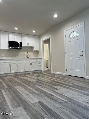 8209 Grenoble Street, Sunland (los Angeles), CA 91040